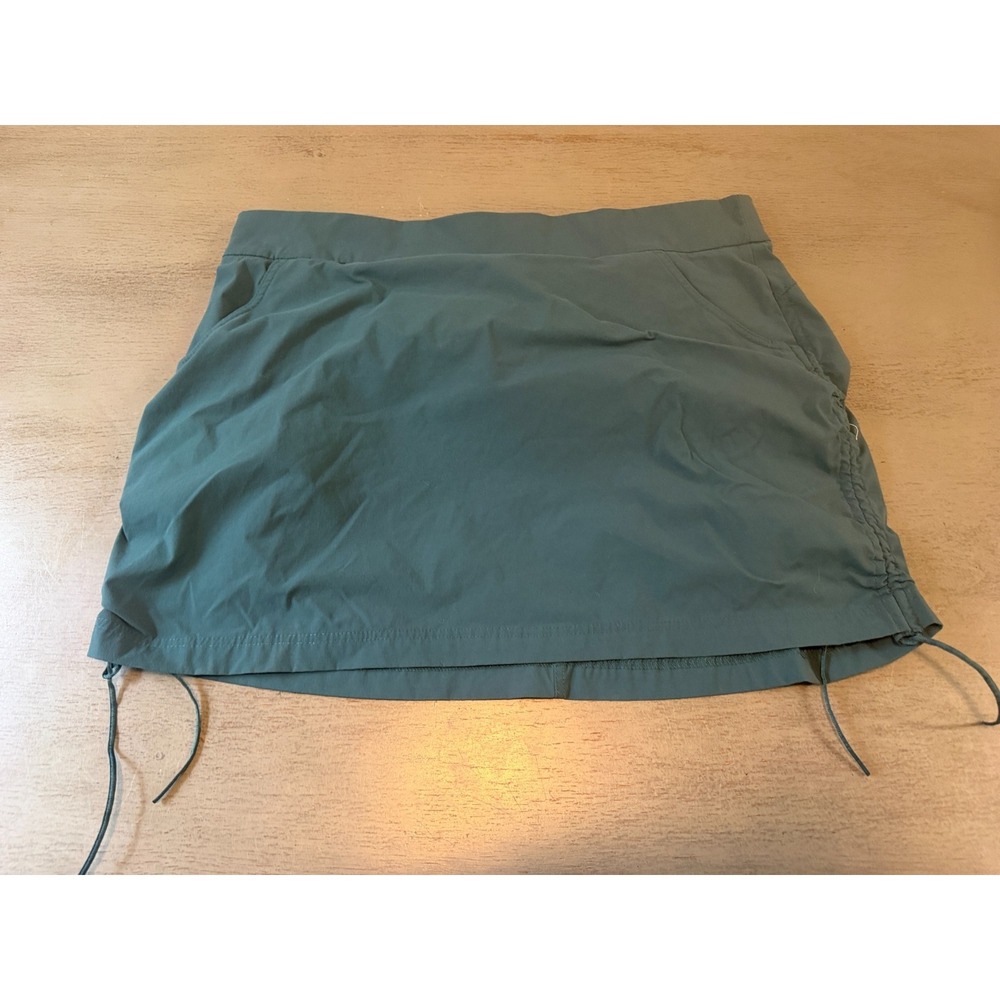 green COLUMBIA plus size athletic skirt XXL 2XL